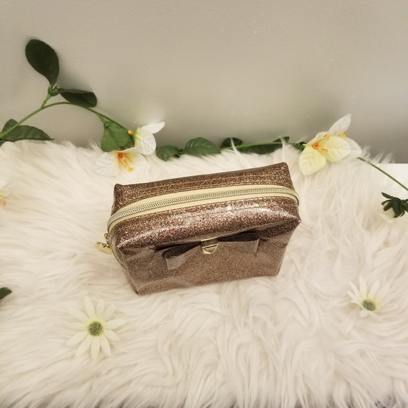 Small Gold Glitters Makeup Cosmetic Bag. - Picture 8 of 10